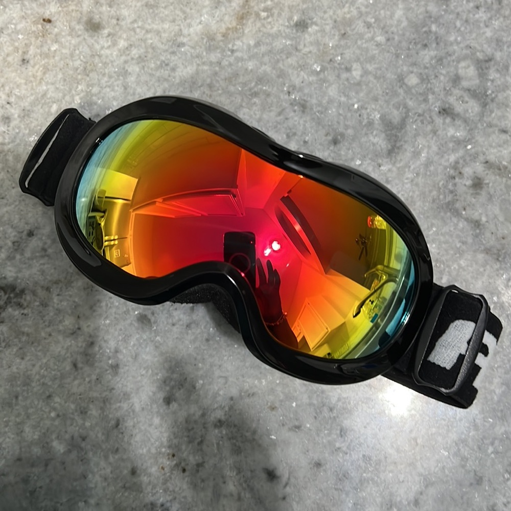 AKASO Ski Goggles